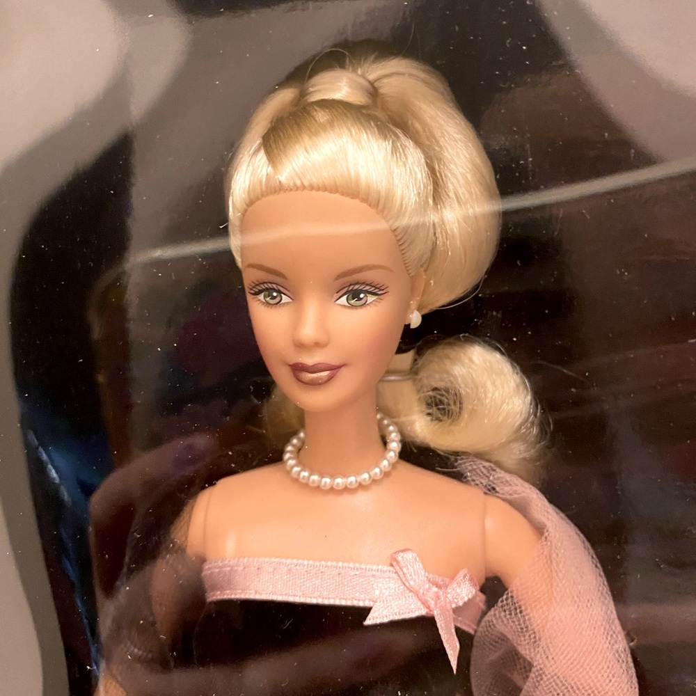 Barbie Timeless Silhouette